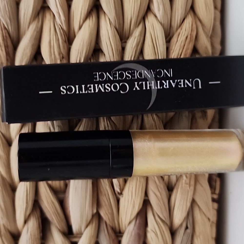 Incandescence Gold Highlighter